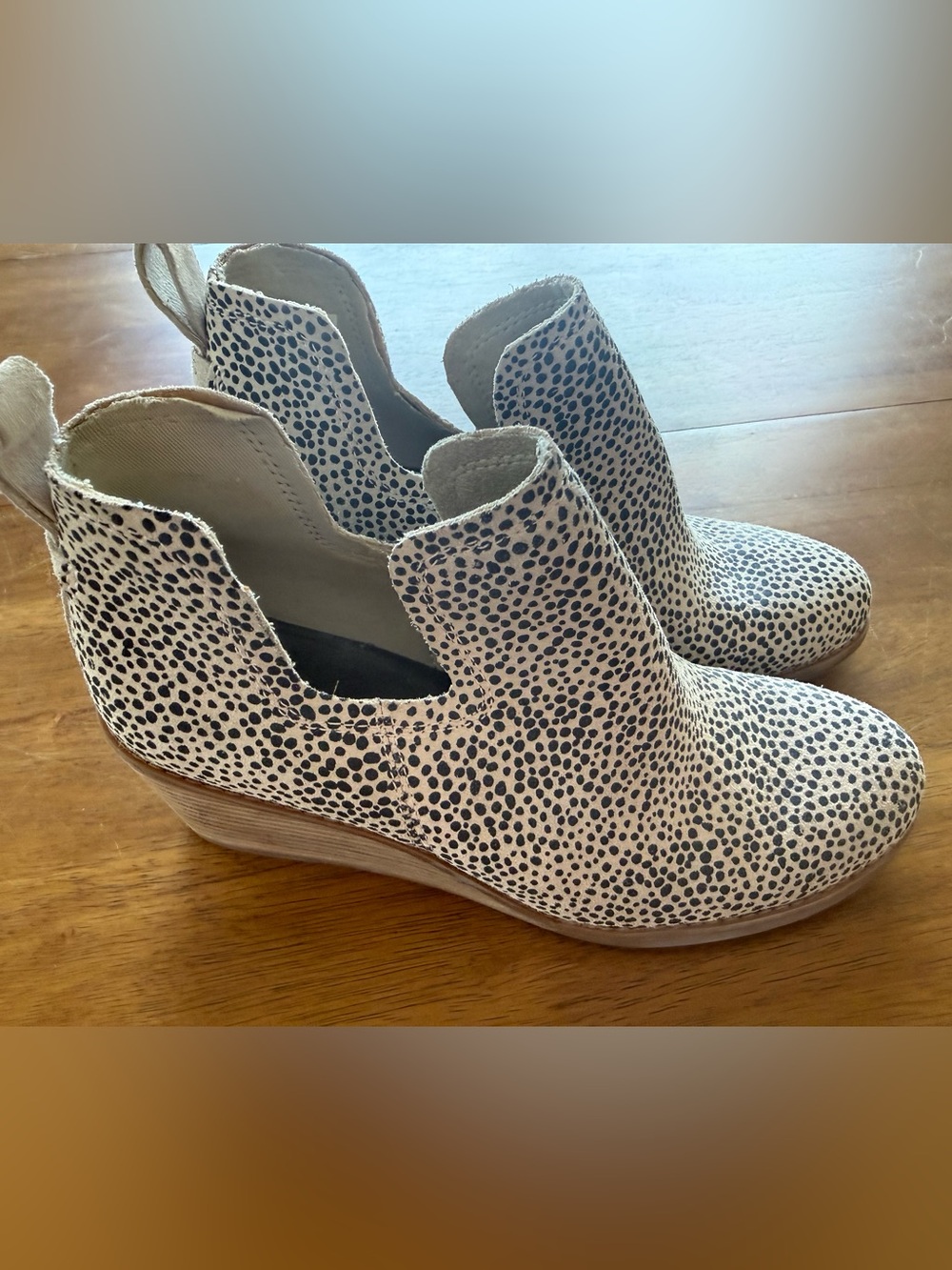 Toms Cream and Black Speckled Slip-On Ankle Booties